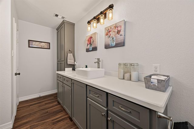 5606 Highland Road, Santa Fe, TX 77517