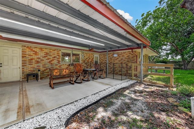 5606 Highland Road, Santa Fe, TX 77517