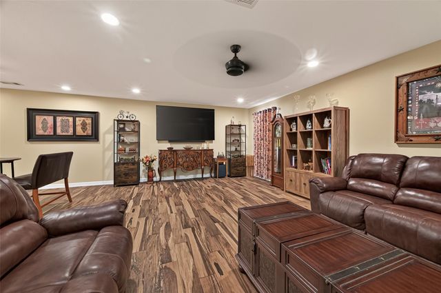 5606 Highland Road, Santa Fe, TX 77517
