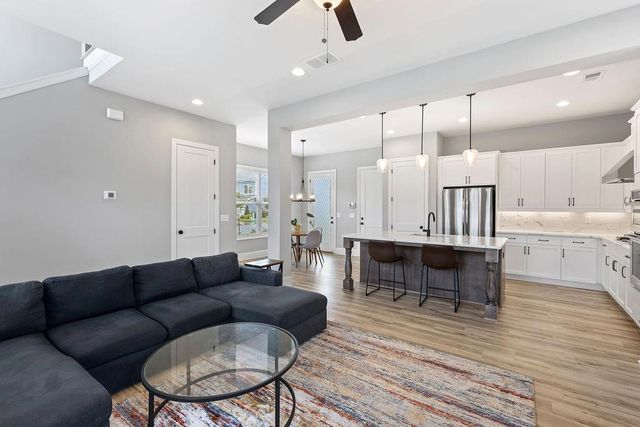 2018 Cobblestone Way, Atlanta, GA 30318