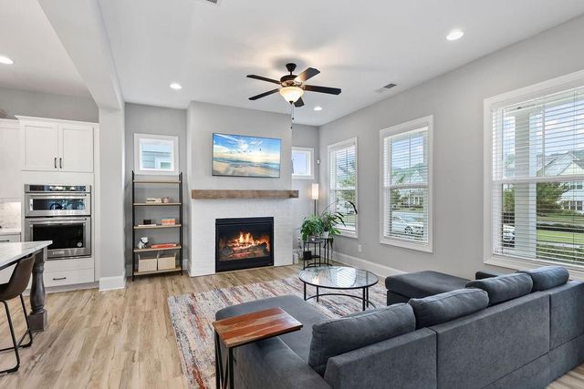 2018 Cobblestone Way, Atlanta, GA 30318