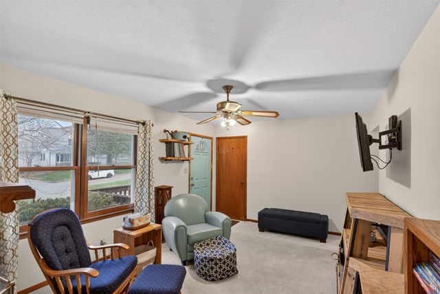 1101 Emma Avenue, Des Moines, IA 50315