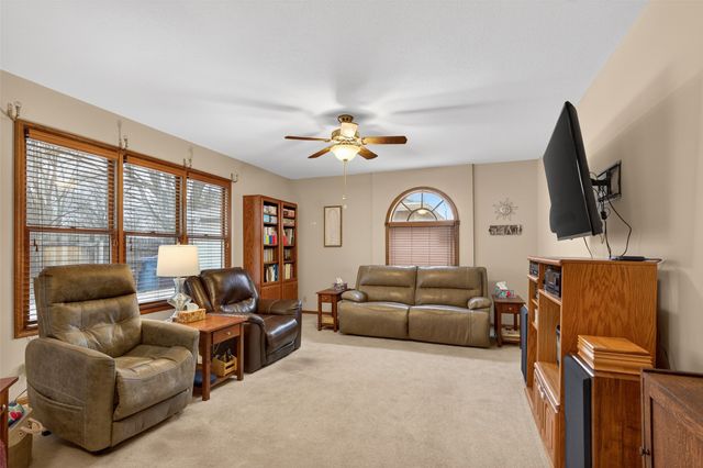 1101 Emma Avenue, Des Moines, IA 50315