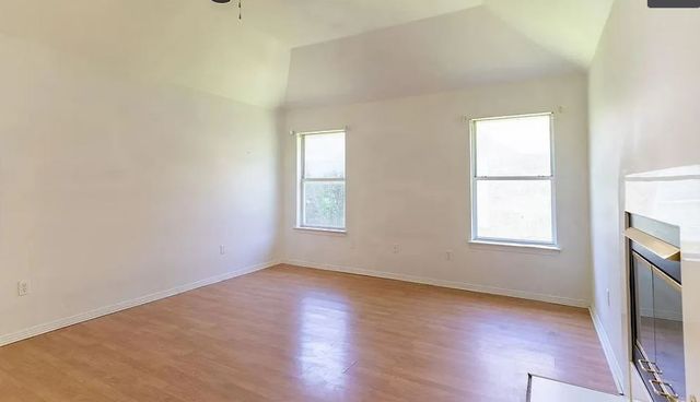 492 Shade Tree Circle, Hurst, TX 76054