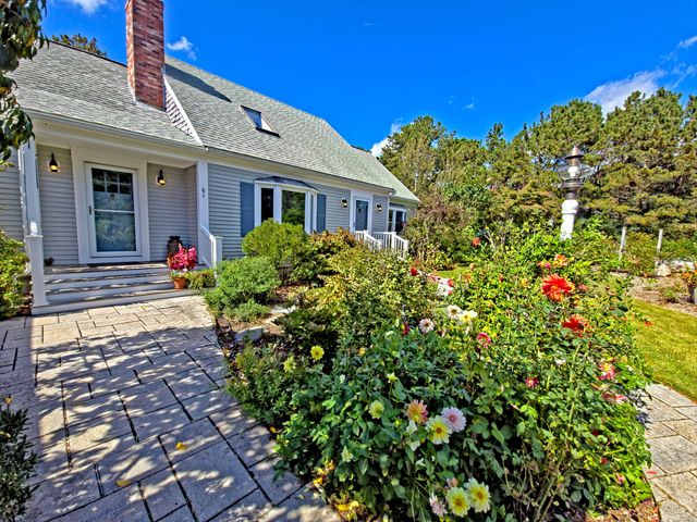 61 Wintergreen Road, Mashpee, MA 02649