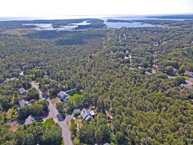61 Wintergreen Road, Mashpee, MA 02649