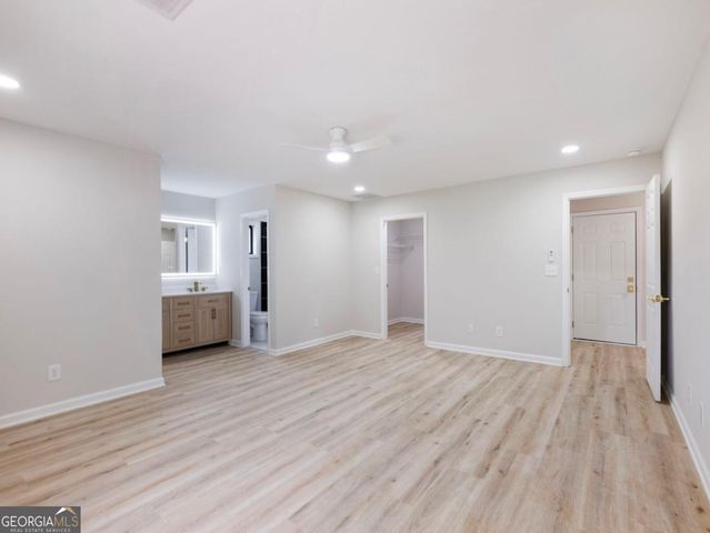 2645 Trotters Walk Trail, Snellville, GA 30078