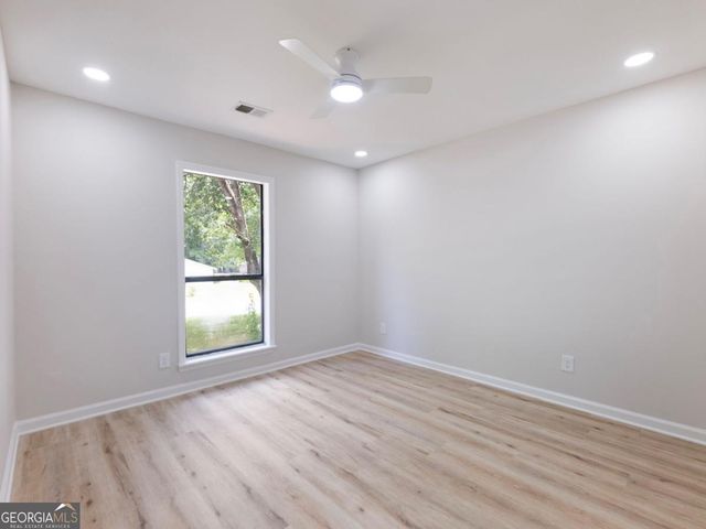 2645 Trotters Walk Trail, Snellville, GA 30078