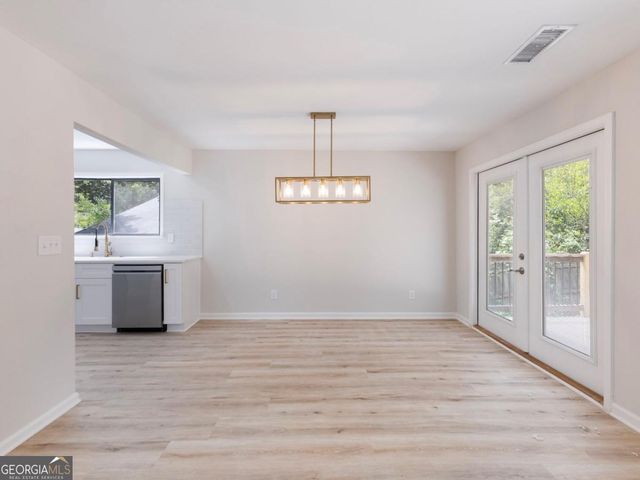 2645 Trotters Walk Trail, Snellville, GA 30078
