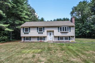 18 Wood Hawk Way, Litchfield, NH 03052
