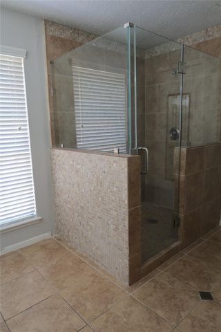 7507 Sunny Oaks Way, Houston, TX 77095