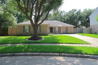7507 Sunny Oaks Way, Houston, TX 77095