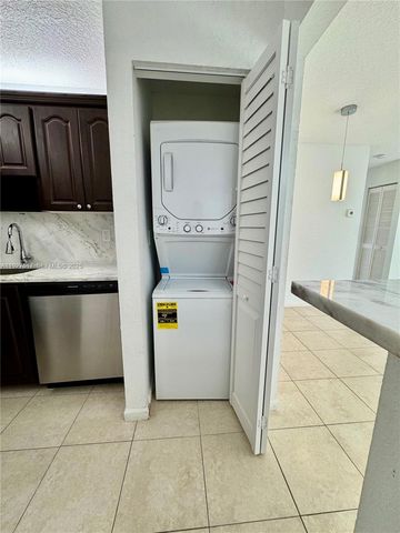 11044 Royal Palm Blvd 7-5, Coral Springs, FL 33065