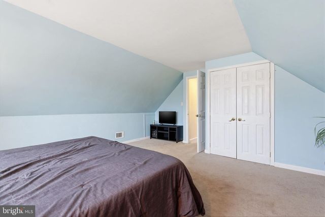 9 HARMONY RD, Levittown, PA 19056