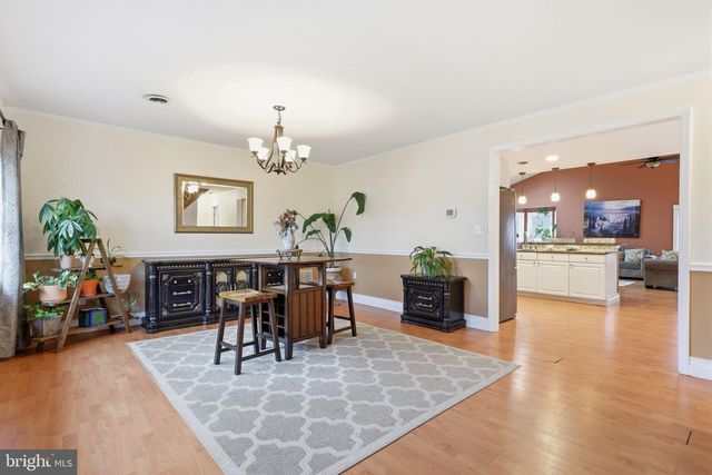 9 HARMONY RD, Levittown, PA 19056