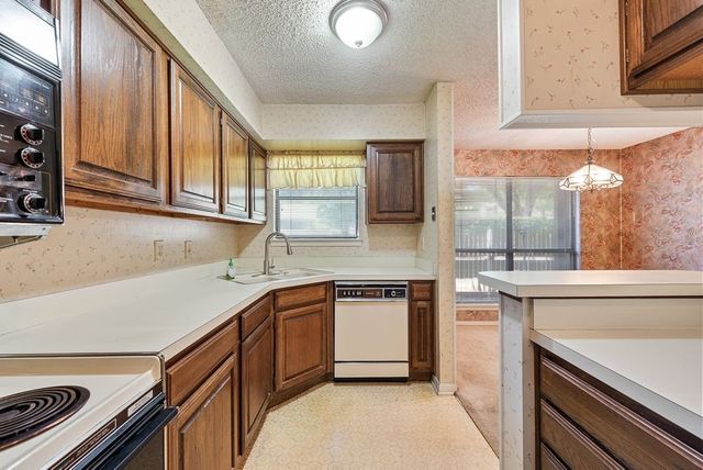 2014 Willoughby Lane 4612, Arlington, TX 76011
