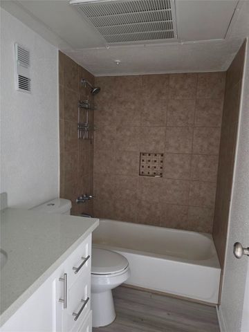12955 Woodforest Boulevard 81, Houston, TX 77015