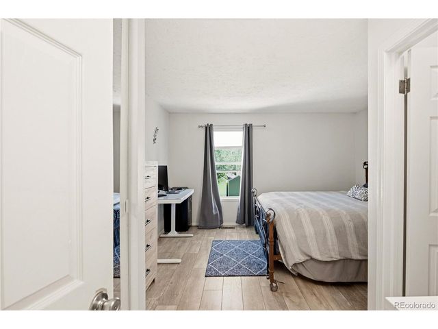 8805 W Floyd Ave, Lakewood, CO 80227