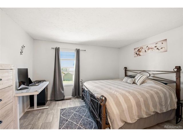 8805 W Floyd Ave, Lakewood, CO 80227
