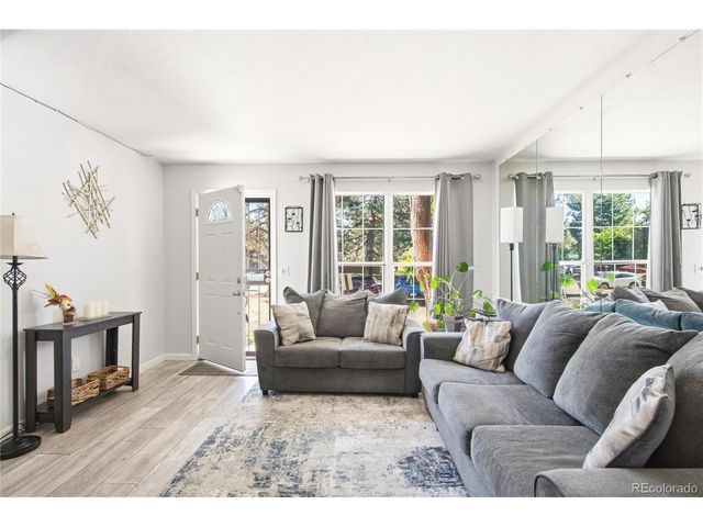 8805 W Floyd Ave, Lakewood, CO 80227