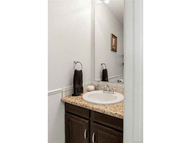 8805 W Floyd Ave, Lakewood, CO 80227