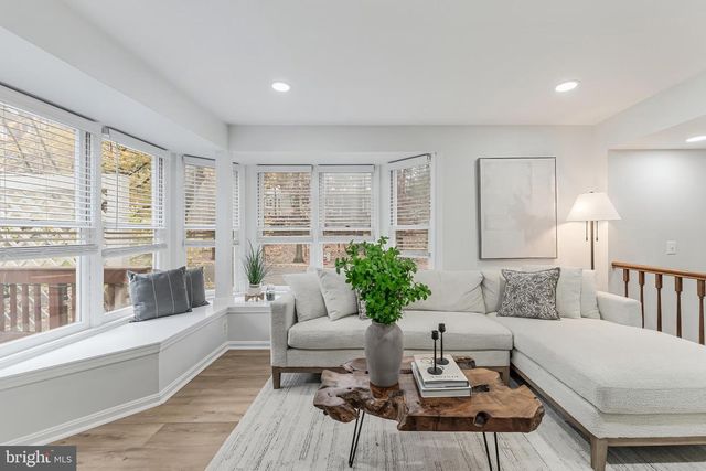 2180 WHISPERWOOD GLEN LN, Reston, VA 20191