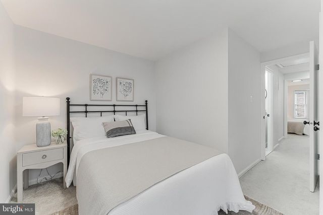 2180 WHISPERWOOD GLEN LN, Reston, VA 20191