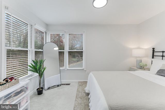 2180 WHISPERWOOD GLEN LN, Reston, VA 20191