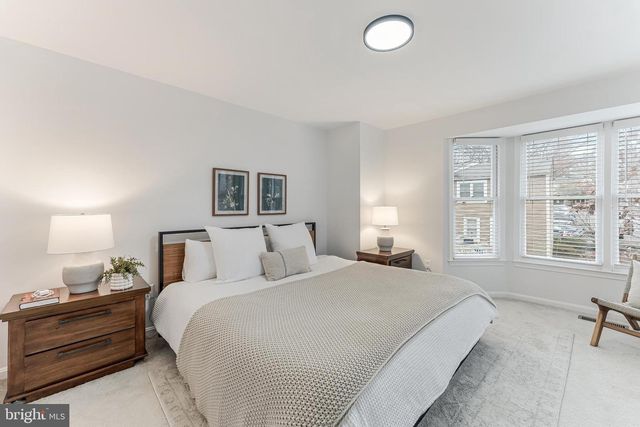 2180 WHISPERWOOD GLEN LN, Reston, VA 20191