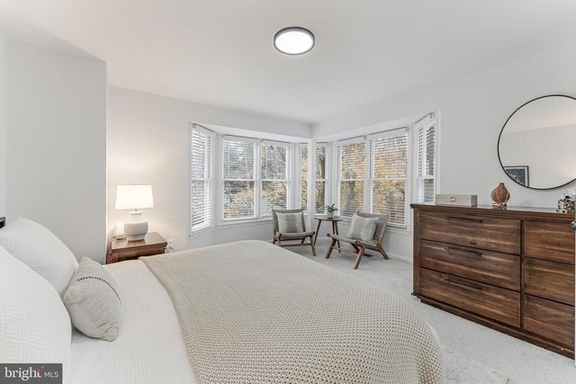 2180 WHISPERWOOD GLEN LN, Reston, VA 20191