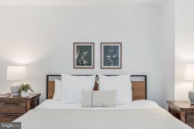 2180 WHISPERWOOD GLEN LN, Reston, VA 20191