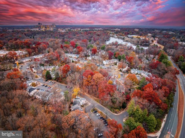 2180 WHISPERWOOD GLEN LN, Reston, VA 20191