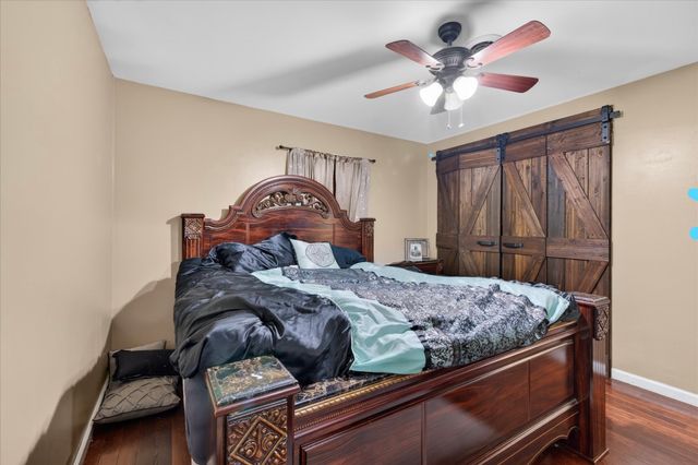 313 Valley View Rd, Dover, TN 37058