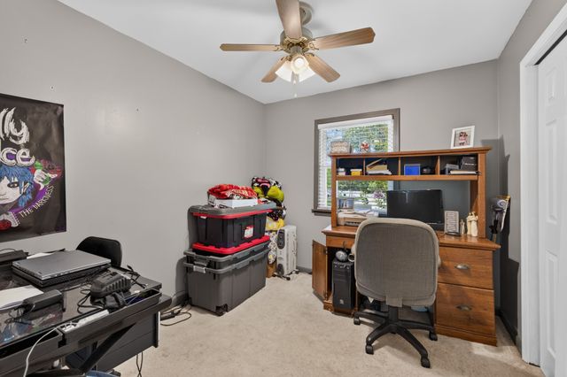313 Valley View Rd, Dover, TN 37058