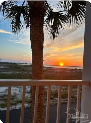 8496 Gulf Blvd 413, Navarre, FL 32566