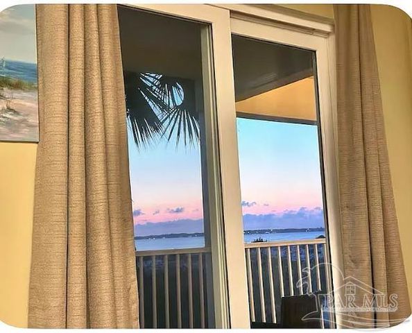 8496 Gulf Blvd 413, Navarre, FL 32566