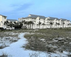 8496 Gulf Blvd 413, Navarre, FL 32566