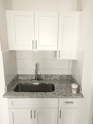 40 Edwards St, Fitchburg, MA 01420