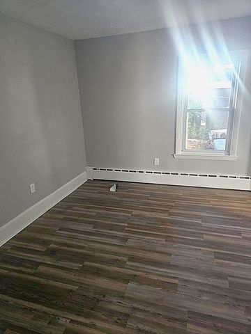40 Edwards St, Fitchburg, MA 01420