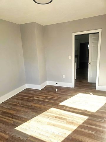 40 Edwards St, Fitchburg, MA 01420