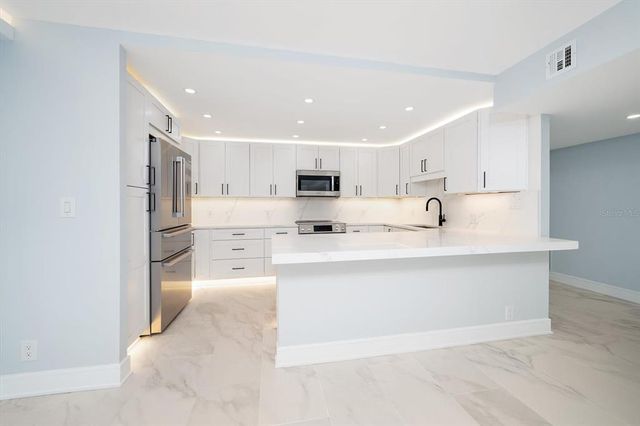 1400 GULF BOULEVARD 801, Clearwater Beach, FL 33767