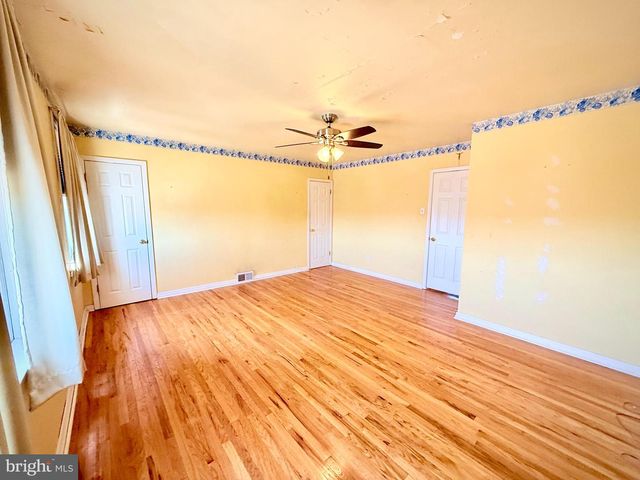 12004 SALINA PL, Philadelphia, PA 19154