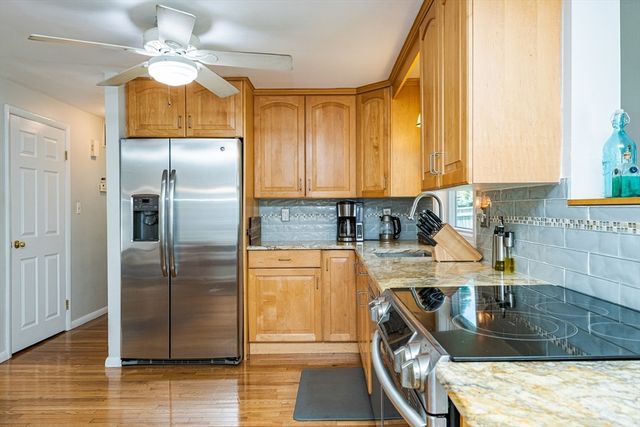 47 Sharon Rd, Hamilton, MA 01982