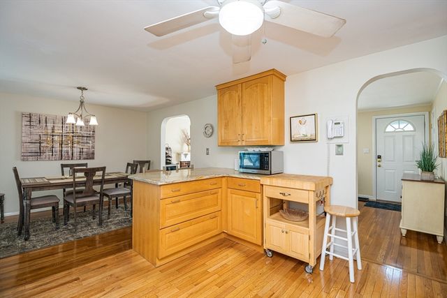 47 Sharon Rd, Hamilton, MA 01982