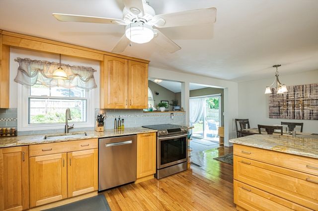 47 Sharon Rd, Hamilton, MA 01982