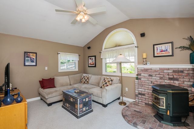 47 Sharon Rd, Hamilton, MA 01982