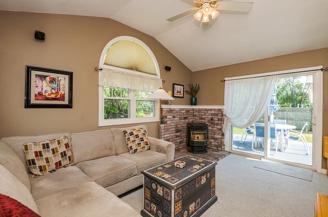 47 Sharon Rd, Hamilton, MA 01982