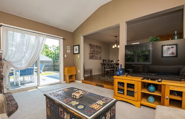 47 Sharon Rd, Hamilton, MA 01982