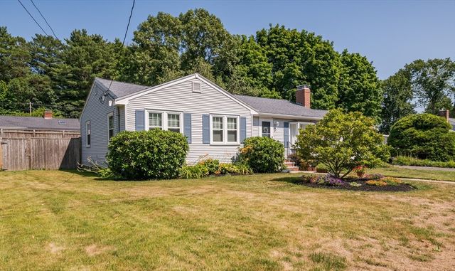 47 Sharon Rd, Hamilton, MA 01982