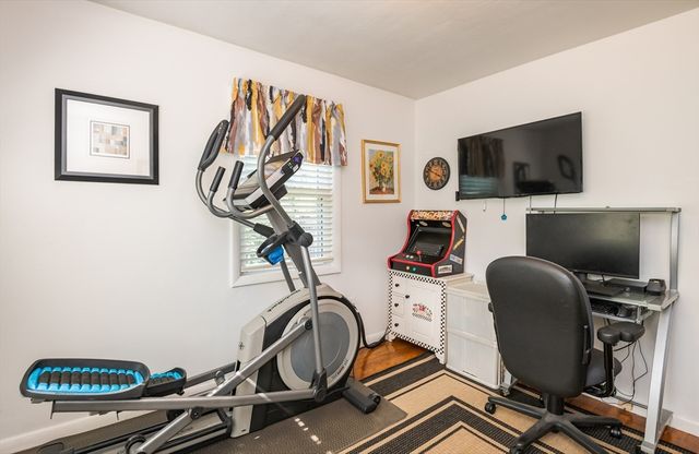 47 Sharon Rd, Hamilton, MA 01982